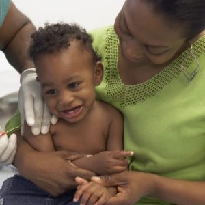 WHO i UNICEF ostrzegają przed spadkiem liczby realizowanych szczepień...