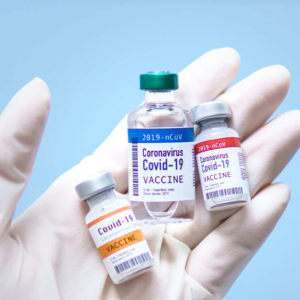 Dopuszczenie do obrotu szczepionek przeciw COVID-19 w Wielkiej Brytanii...