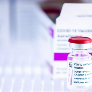 EMA potwierdza bezpieczeństwo szczepionki przeciw COVID-19 AstraZeneca. Korzyści wynikające...