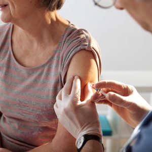 Szczepienie przeciw grypie zmniejsza ryzyko zawału serca