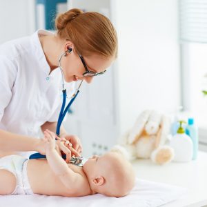 Drgawki gorączkowe po szczepieniu występują rzadko 