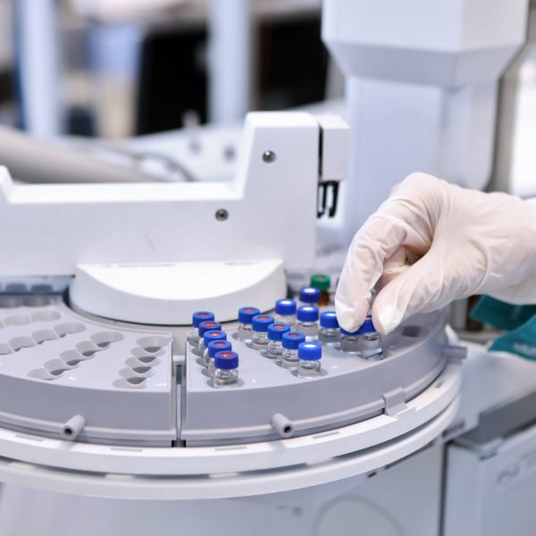 Druga szczepionka mRNA przeciw COVID-19 dopuszczona do obrotu w...